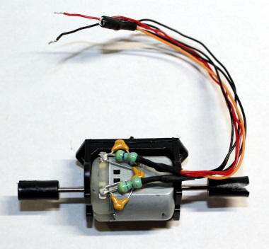 Motor w/ holder, resistors, wires and light ( HO F7A/FTA )
